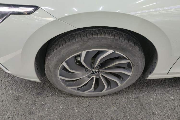 Used Volkswagen Golf 2024 280TSI DSG Pro 50th Anniversary Edition Exterior 4