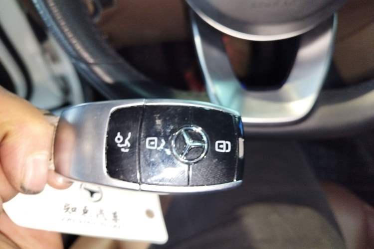 Used Mercedes-Benz E-Class 2019 E 300 L Sporty and Stylish Model
