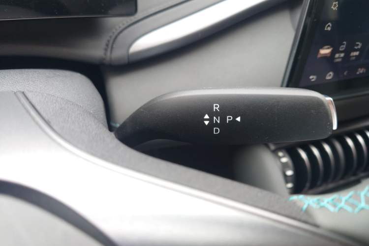Used BYD Yuan PLUS 2025 Intelligent Driving Version 430 KM – Leading Edition Gear Lever