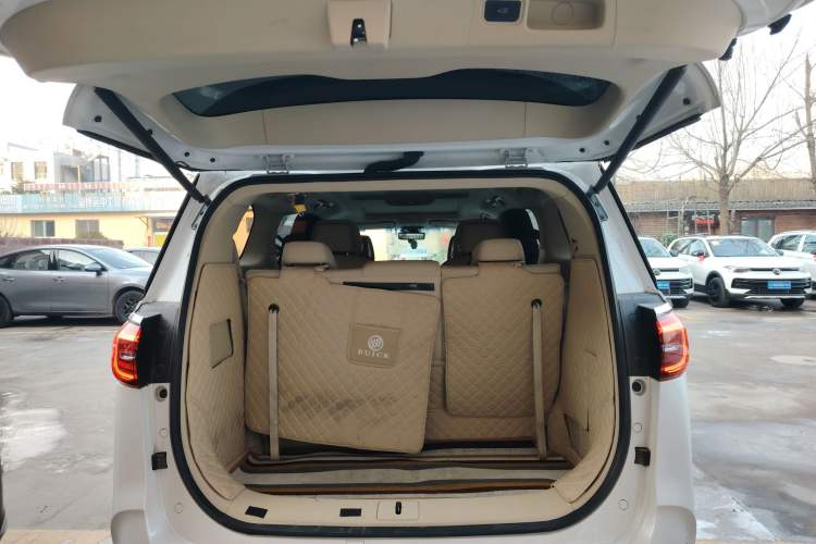 Used Buick GL8 2023 ES Lu Zun Deluxe Model
