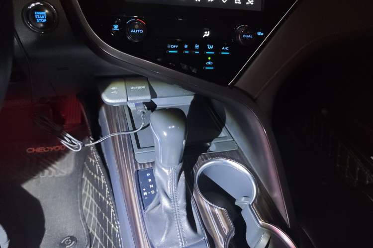 Used Toyota Camry 2019 2.0G Luxury Edition China VI Standard Audio And AC Panel