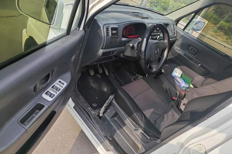 Used Suzuki Wagon R 2019 Revised Version 1.4L Manual – Deluxe Edition Driver Seat