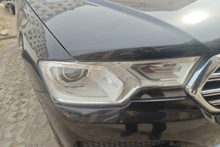 Used Haval H7 2016 Blue-Label H7 2.0T Automatic Luxury Model Right Front Headlight