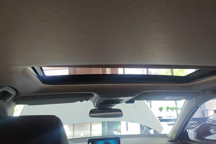 Used Honda Civic 2023 240TURBO CVT Dynamic · Center Stage Special Edition Headliner