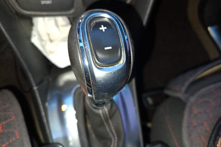 Used Buick Encore 2015 1.4T Automatic Two-Wheel Drive Urban Elite Version