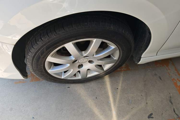 Used Peugeot 308 2014 Enjoy Edition Classic 1.6L Automatic Premium Model Left Front Wheel Hub