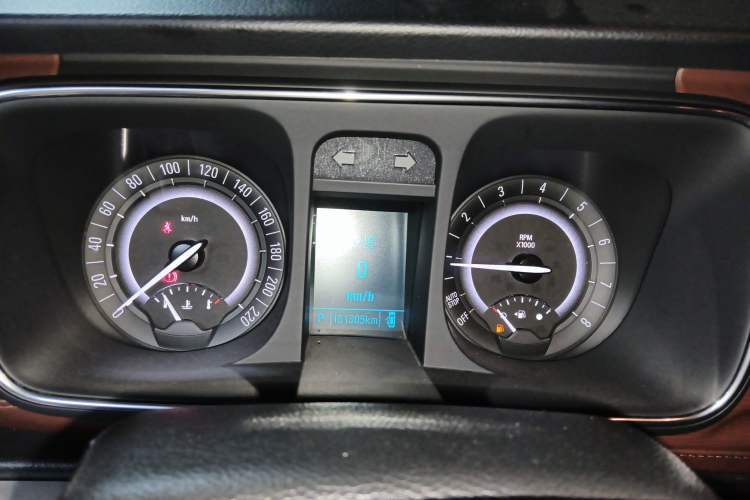 Used Buick GL8 2018 28T Luxury Model China VI Standard Instrument Cluster