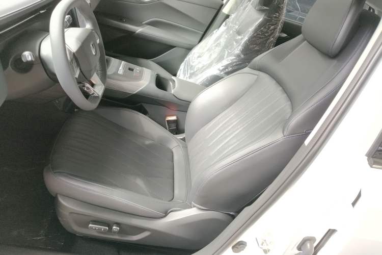 Used CHANGAN Eado PHEV 2025 Smart New Blue Whale 145KM Battleship Edition
