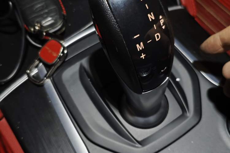 Used Alfa Romeo Stelvio 2017 2.0T 200HP Luxury Edition Gear Lever