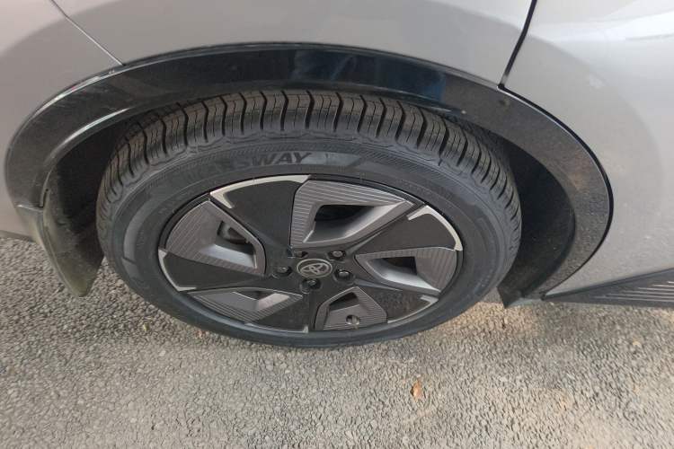 Used Toyota bZ3 2024 517 km Elite PRO Right Rear Wheel Hub