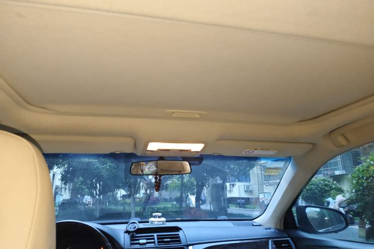 Used Toyota Camry 2015 2.0G Premier Edition
