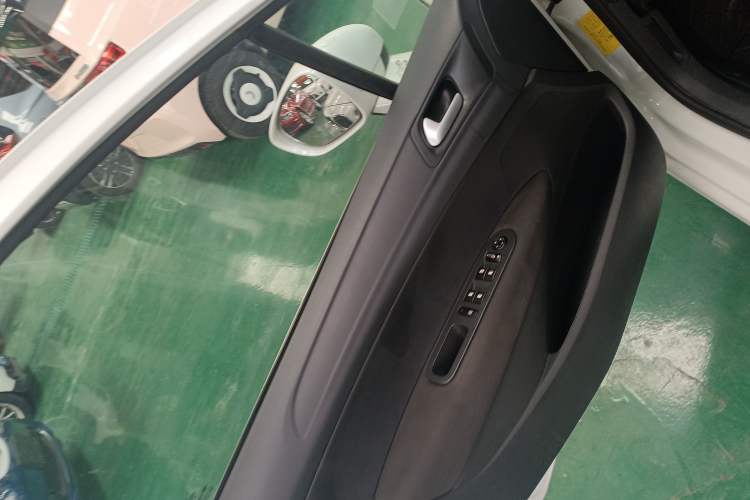 Used Peugeot 308 2014 Enjoy Edition Classic 1.6L Manual YouShang Model
