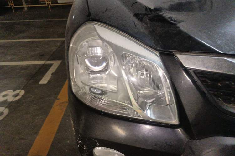 Used Hyundai Tucson 2013 2.0L Manual Two-Wheel Drive Fashion Edition Right Front Headlight