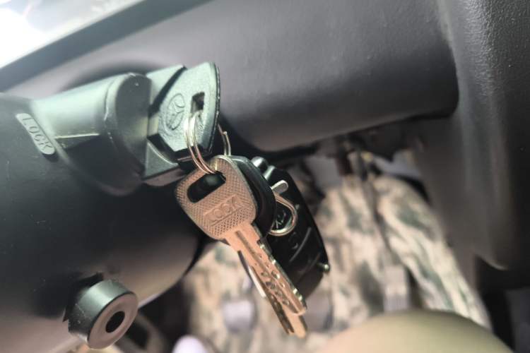 Used BAW 212 Classic 2016 2.0L Van Four-wheel Drive Luxury Version China IV
