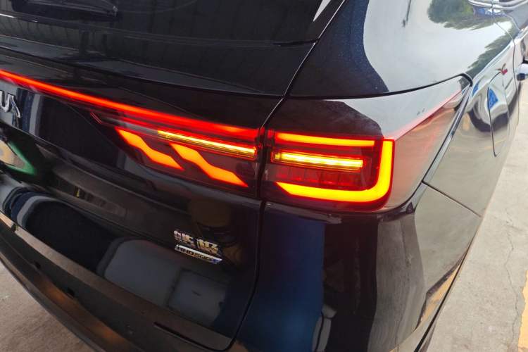 Used Dongfeng Aeolus Huge 2022 Mach Dual-Motor 1.5T MHD Dare-to-Dream Edition