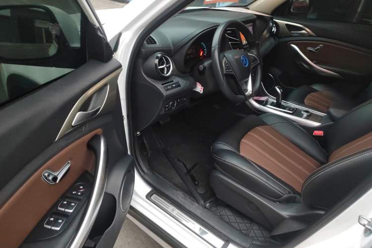 Used BYD Song New Energy 2017 Song DM 1.5TID All-Wheel Drive Prestige Model
