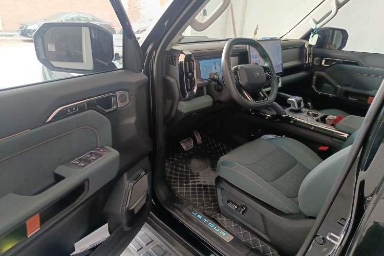 Used JETOUR Traveler 2023 2.0T Four-Wheel Drive Conqueror Driver Seat