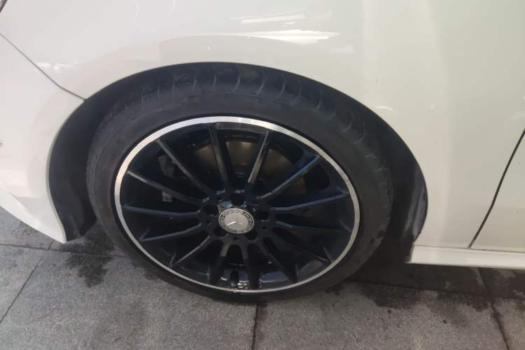 Used Mercedes-Benz A-Class 2017 A 200 Fashion Model Left Front Wheel Hub