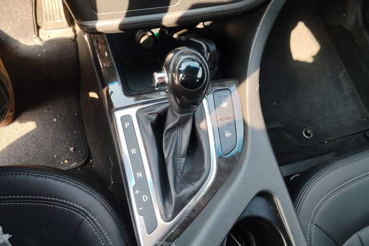 Used Kia K5 2012 2.0L Automatic DLX
