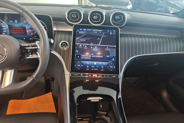 Used Mercedes-Benz GLC 2023 GLC 260 L 4MATIC Luxury Model 5 Seats