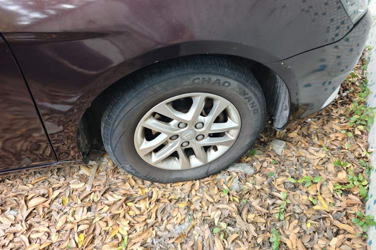 Used Geely Auto Emgrand 2016 Sedan 1.5L CVT Luxury Model
