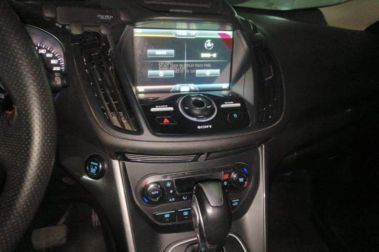 Used Ford Kuga 2015 2.0L GTDi Four-Wheel Drive Prestige Model Audio And AC Panel