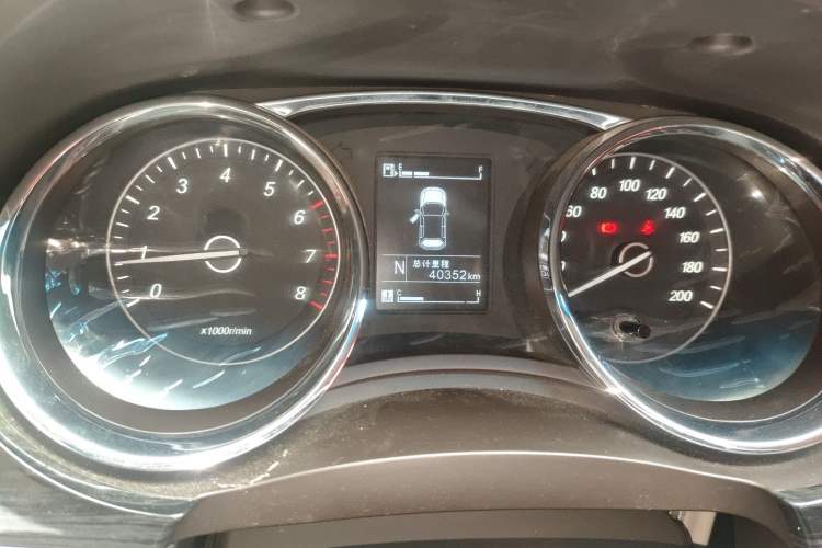 Used Baojun 730 2016 1.8L iAMT Luxury Model 7 Seats