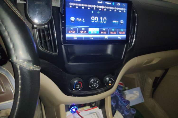 Used Baojun 730 2014 1.5L manual Comfort ESP version 7 seats