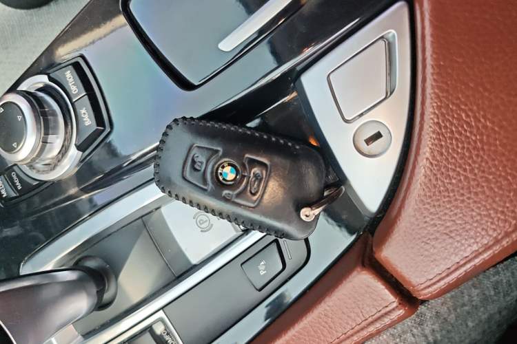 Used BMW 5 Series 2014 520Li Elegant Model