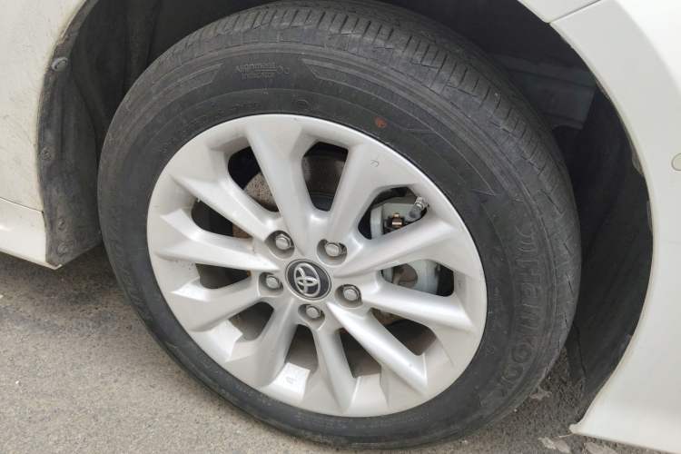 Used Toyota Corolla 2021 Dual-Motor 1.8L E-CVT Elite Edition
