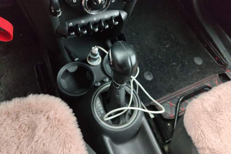 Used MINI 2011 1.6L ONE