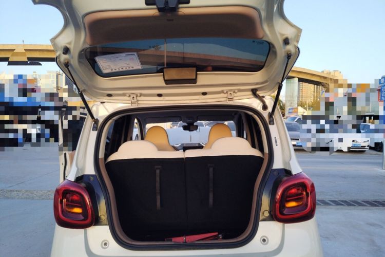 Used Wuling Hongguang MINIEV 2025 Four-Door Version Advanced Edition Trunk