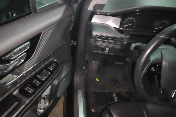 Used Lincoln Corsair 2020 2.0T Two-Wheel Drive Luxury Edition Driver Seat