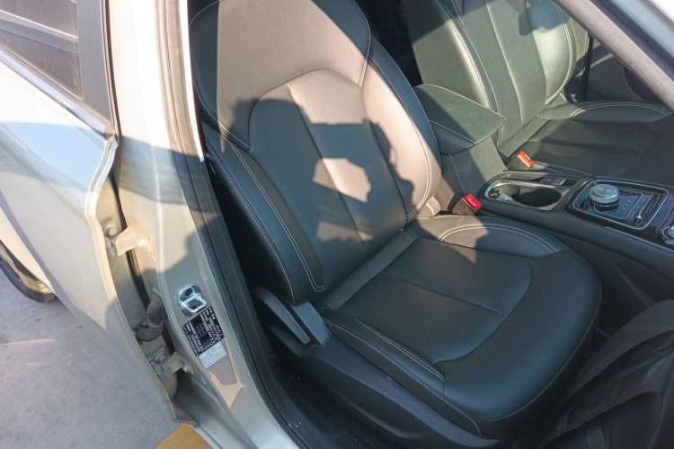 Used Roewe Ei5 2018 Internet Luxury Edition
