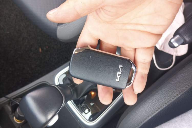 Used Kia kx1 Stonic 2021 1.4L Automatic Fun Edition Vehicle Key