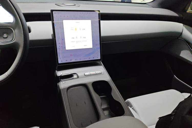 Used Nio ET5 2024 75 kWh Audio And AC Panel