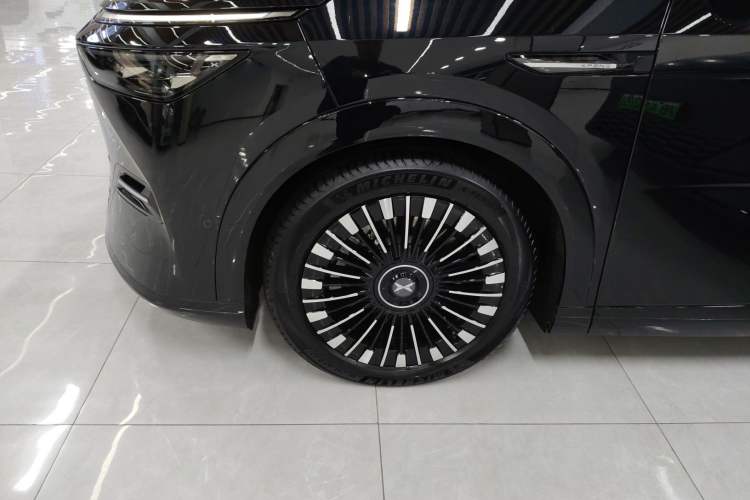 Used XPeng X9 2025 740 Ultra-Long Range Max