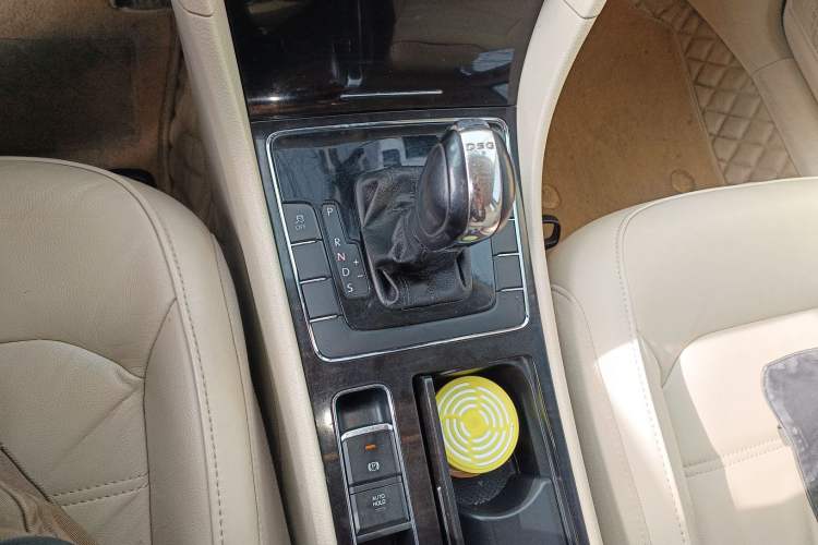 Used Volkswagen Passat 2013 1.8TSI DSG Government Procurement Edition Gear Lever