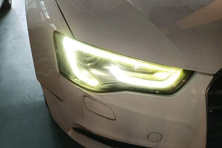 Used Audi A5 2013 Sportback 40 TFSI Right Front Headlight