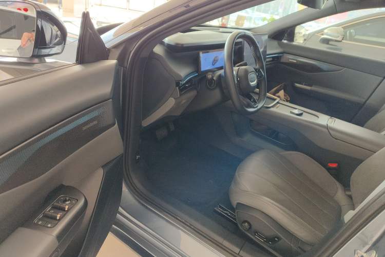 Used Lynk & Co 07 2024 EM-P 126 Long-Range Ultra
