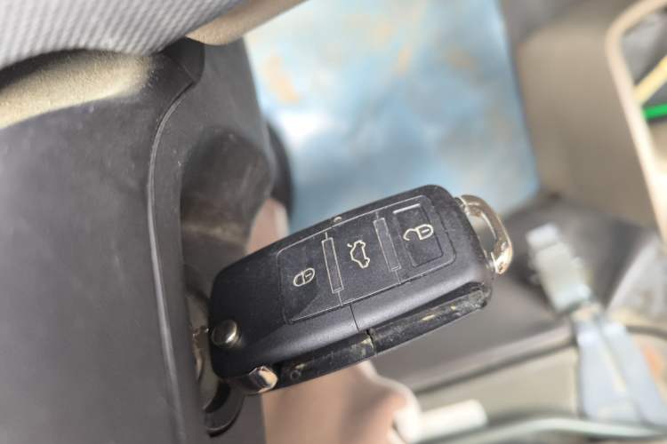 Used Wuling Rongguang 2014 1.2L S Standard Model