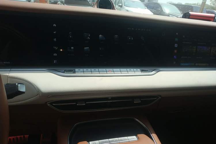 Used VOYAH FREE 2024 Ultra-Long Range Intelligent Driving Version Audio And AC Panel