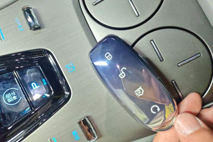 Used Denza N7 2024 630 All-Wheel Drive Intelligent Driving Max Edition Vehicle Key