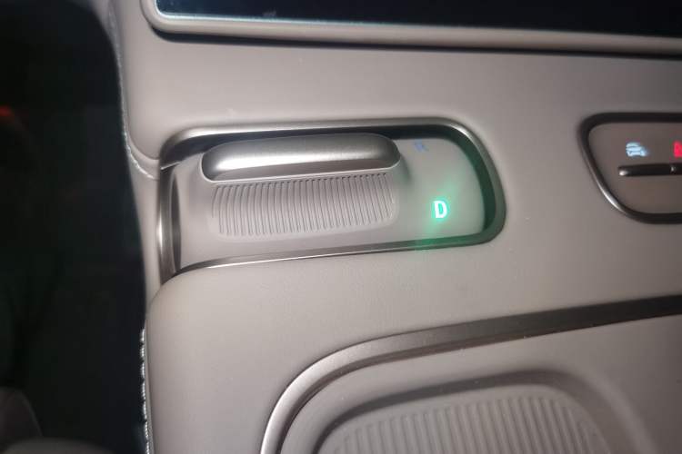 Used Nio EC6 2024 75 kWh
