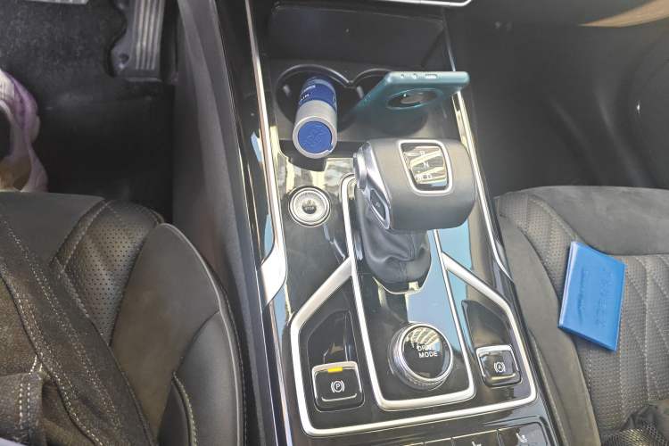 Used Hongqi HS5 2022 Revised Version 2.0T Smart Connect Flagship Edition
