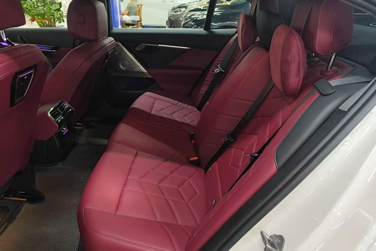 Used BMW 5 Series 2024 530Li Leading Model M Sport Package Left Rear Seat