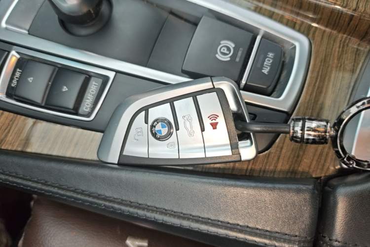 Used BMW 5 Series 2014 525Li Fashion Design Package Vehicle Key