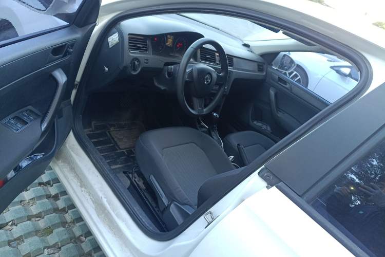 Used Skoda Rapid Spaceback 2016 Revised Version 1.6L Automatic Front-Drive Edition
