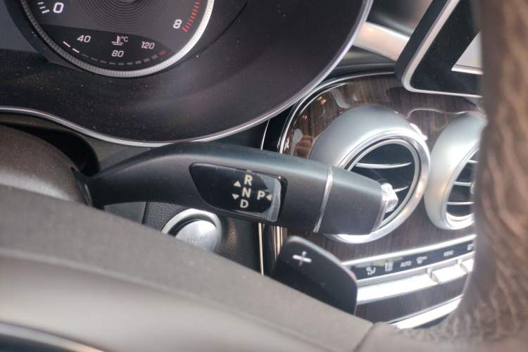 Used Mercedes-Benz GLC 2017 GLC 260 4MATIC Luxury Model