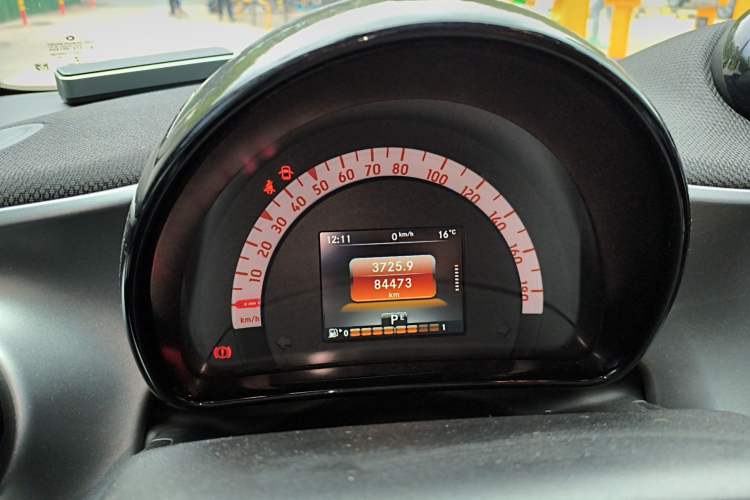 Used smart fortwo 2019 0.9T 66kW Hardtop Wind Power Edition China VI Instrument Cluster